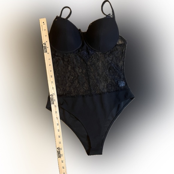 Haute Monde Black Lace Bodysuit size M - Picture 9 of 15